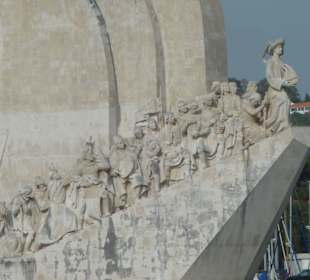 Entdeckerdenkmal vom Tejo aus