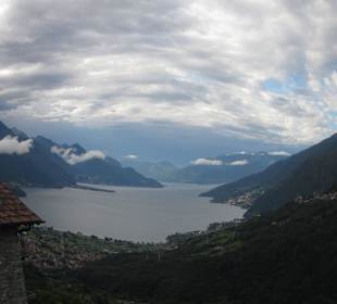 Blick von Peglio auf den Comer See