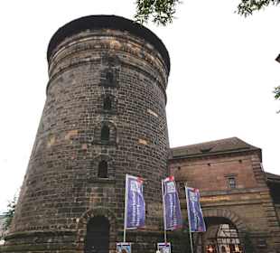 Eingang am "Dicken" Turm