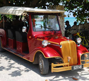 Eines der Oldtimer-Autos