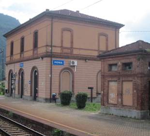 Bahnhof Piona