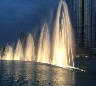 Wasserfontänen Dubai Mall