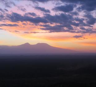 Sonnenuntergang am Kilimanjaro