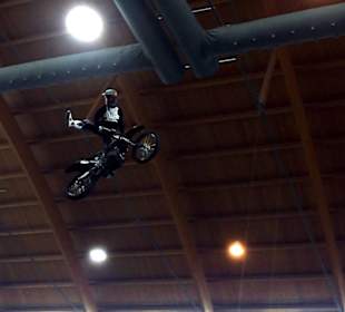 Action FMX-Jump