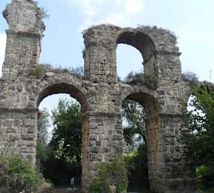 Stops an sehenswerten Aquädukten