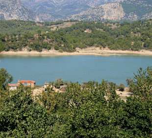 Blick auf das versunkene Dorf