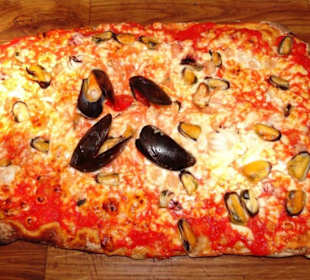Die Pizza "Frutti de Mare" im "Il Pescatore"