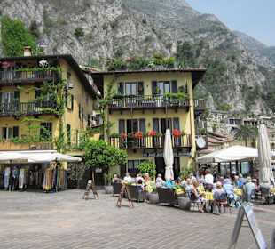 "Downtown" Limone