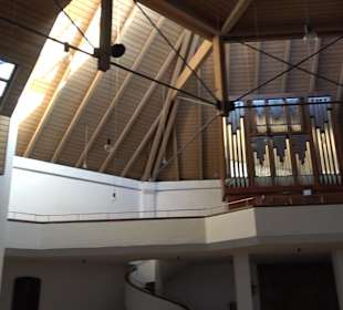 Neue Pfarrkirche Christus ist unser Leben Thalfing