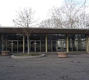 Neben der Gartenhalle die Schwarzwaldhalle