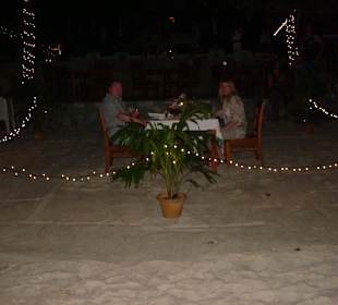 Candle- light- Dinner direkt am Strand