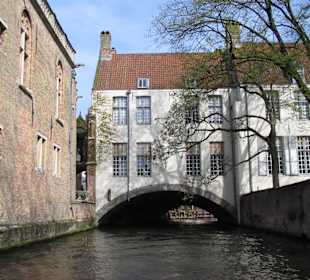In der Nähe der Bonifatiusbrücke