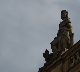  Neues Schloß