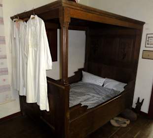 Der Rundgang durch den Wohnraum des Bauerns