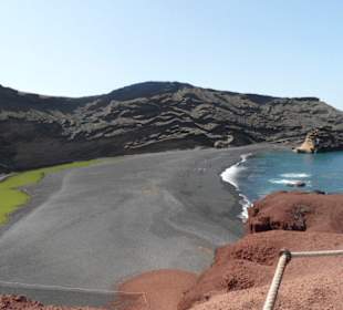 Blick auf Meer und Lagune