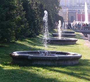 Seitliche Brunnen Park Peterhof