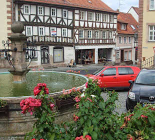 Brunnen am Stadtplatz von Tann