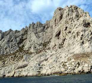 Kalkfelsen in verschiedenen Formen