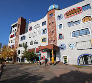 Hundertwasserschule Außenansicht