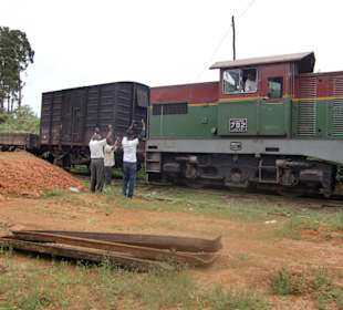 Abkoppeln der Güterwagen