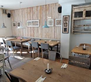 Die Gasträume im Restaurant Dinette