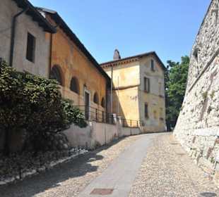 Schlossmauer