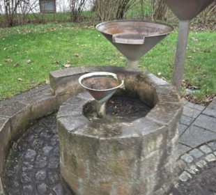 Brunnen am Rathaus Bremelau