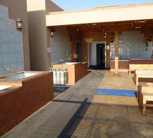 An-und Abrödelbereich / Auswaschbecken