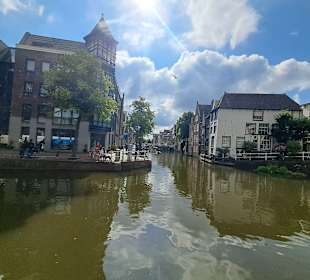 Het Huis Met De Kogel Uit 1557 in Alkmaar