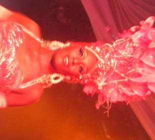 Tänzerin der Tropicana-Show