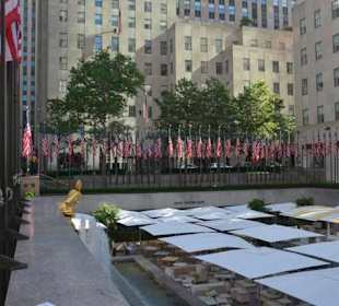 Independence Day nur USA Flaggen am Rockefeller C 