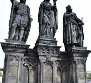 Most Karola - Figury