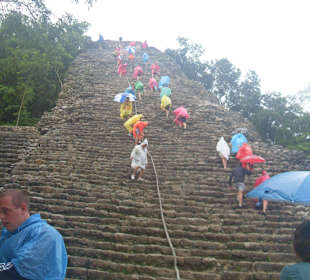 Coba - Ruine zum Besteigen