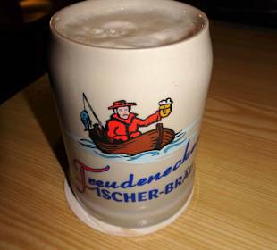 Seidla mit dem hausgebrauten Bier bei Fischer