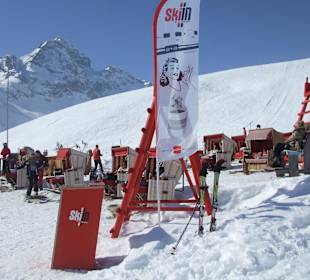 Schneebar & "Ruhezone" außerhalb vom El Paradiso
