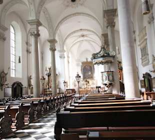 Blick in das Kirchenschiff