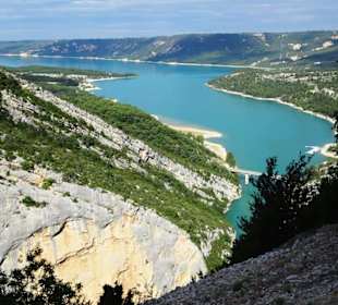 Blick auf den Stausee vor dem Canyon du Verdon