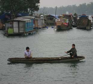 Auf dem Parfümfluss