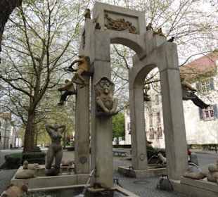 Laubebrunnen/Lenk-Brunnen