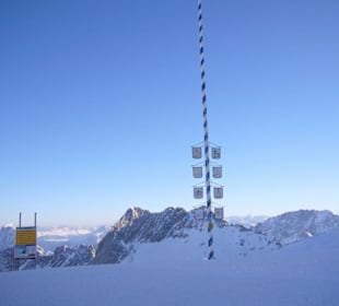 Maibaum auf der Zugspitze