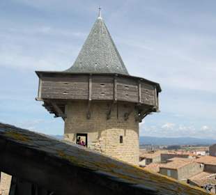 Torre exterior castillo con aspilleros