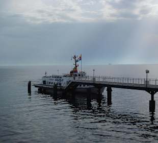 Seebrücke mit Anlegestelle