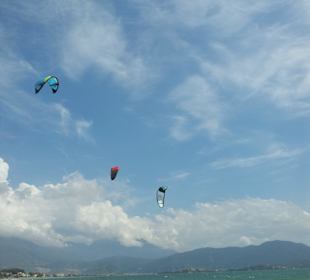 Kite-Surfen unweit vom Hotel