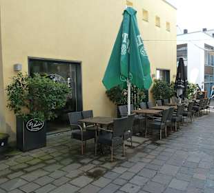 Sehr zentral, Rosenstraße 13