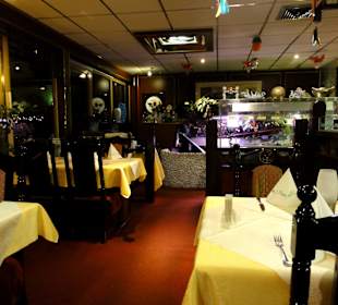 Blick in den Gastraum des Schiffes