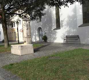 Marienbrunnen vor der Seelenkapelle