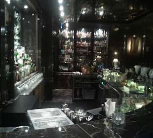 Bar...