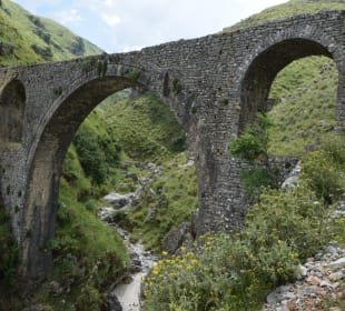 Canyon mit der Ali Pasha Brücke