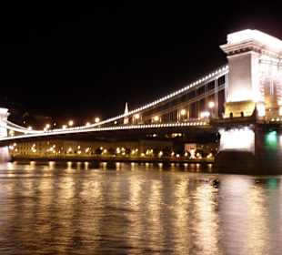 Kettenbrücke, Budapest