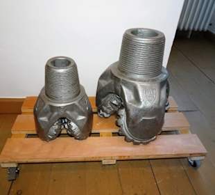 Bohrmeißel auf dem Weg zum Thermalwasser